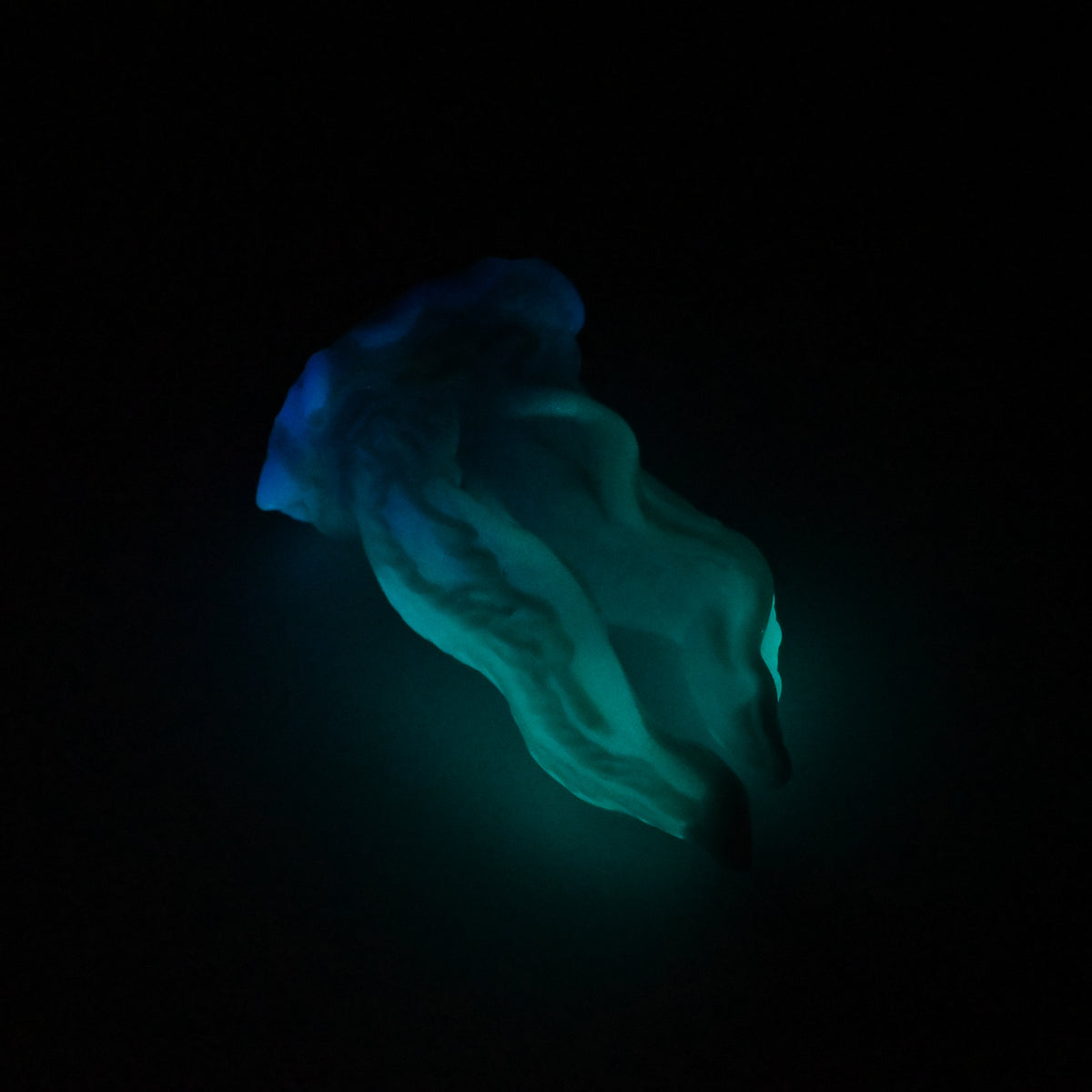 A2SKN97 Alara Small 0030 UV GITD CS
