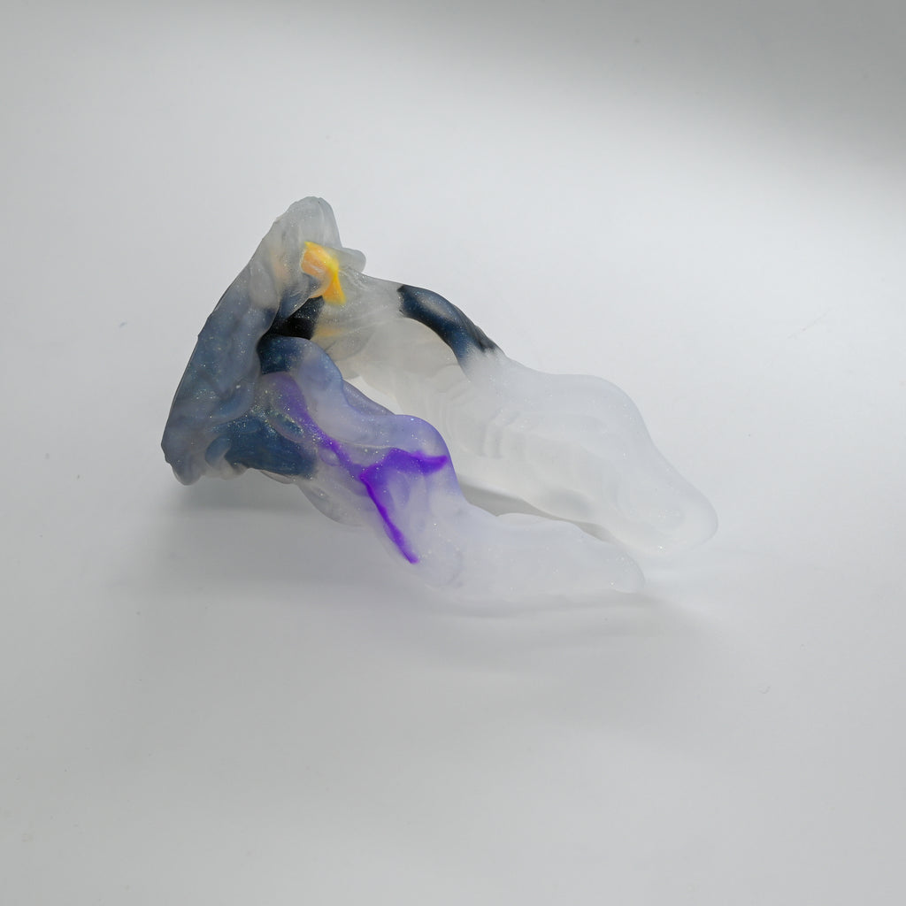 A2TKN98 Alara Small NC 0031 UV GITD CS
