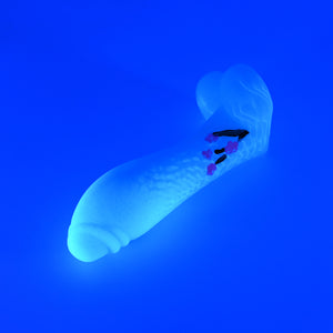 Q2MHM76 Aquus Small 0050 UV GITD