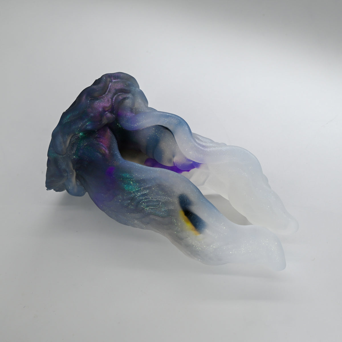 A3TKN00 Alara Medium NC 0031 UV GITD CS