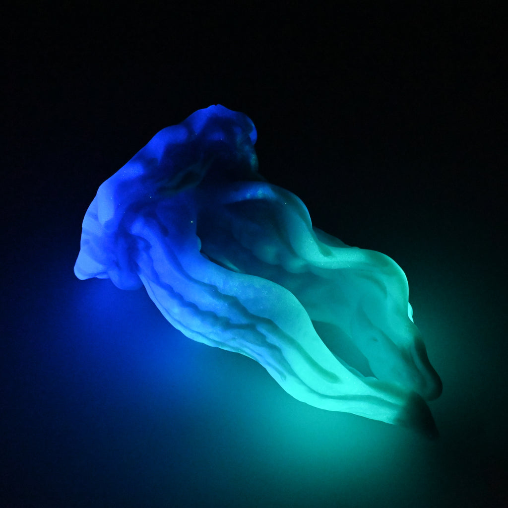 A4SKP01 Alara Large 0030 UV GITD CS