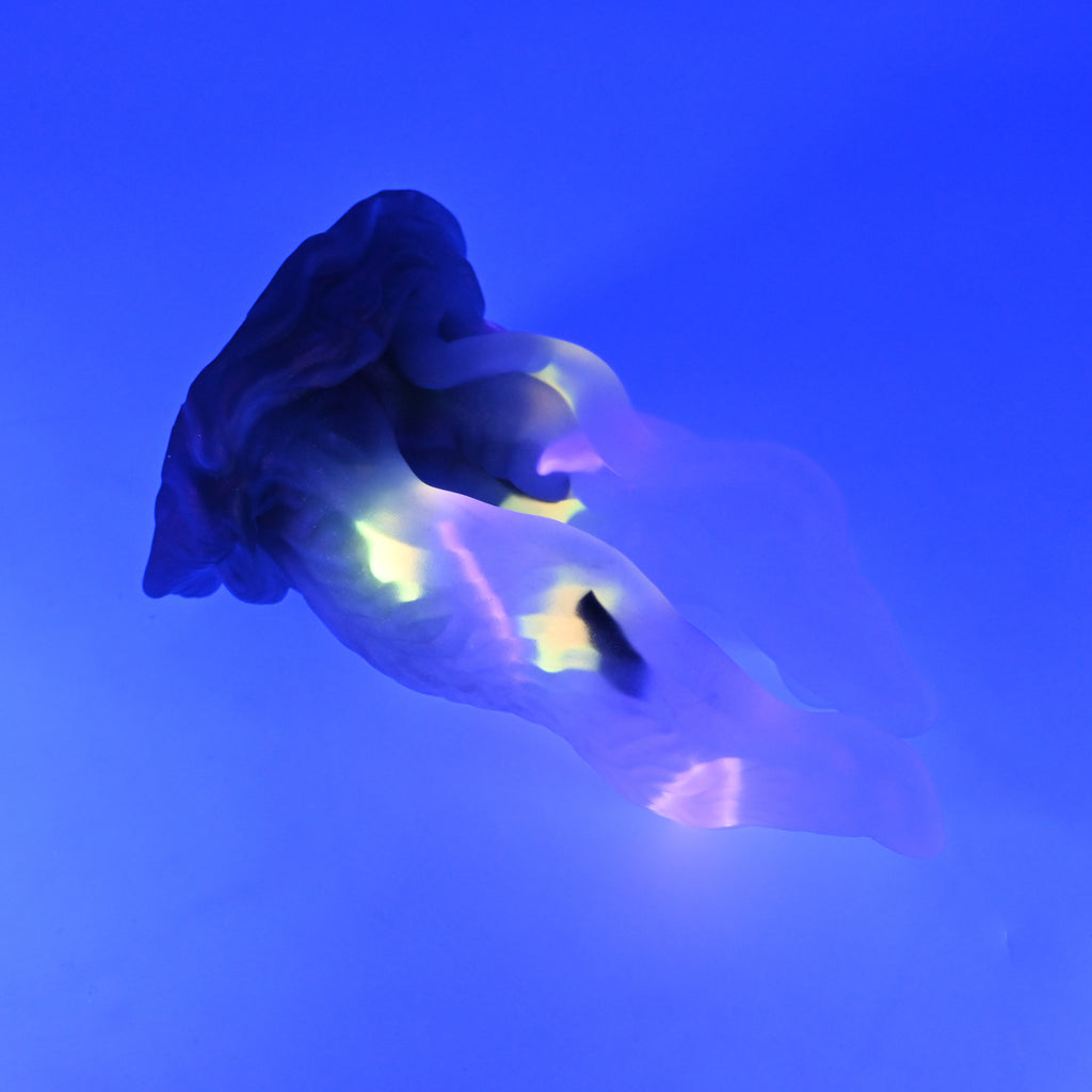 A4TKP02 Alara Large NC 0031 UV GITD CS *FLOP*