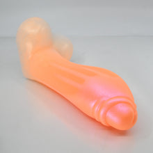 Load image into Gallery viewer, Q3MFK56 Aquus Medium 0050 UV GITD
