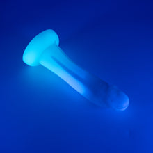 Load image into Gallery viewer, Z2SJQ84 Caelus Small 0030 UV GITD CS
