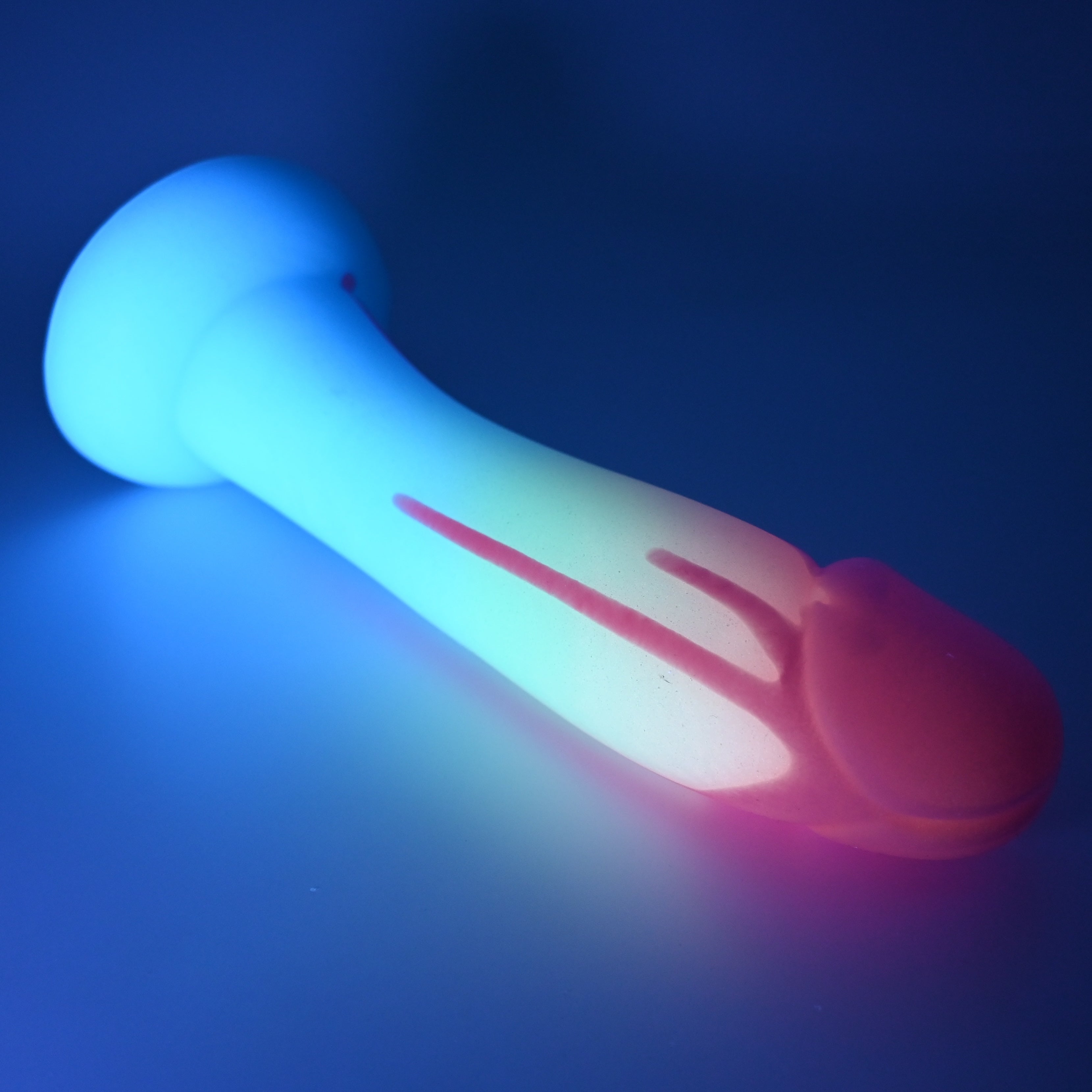 Z4SGM36 Caelus Large 0030 UV GITD