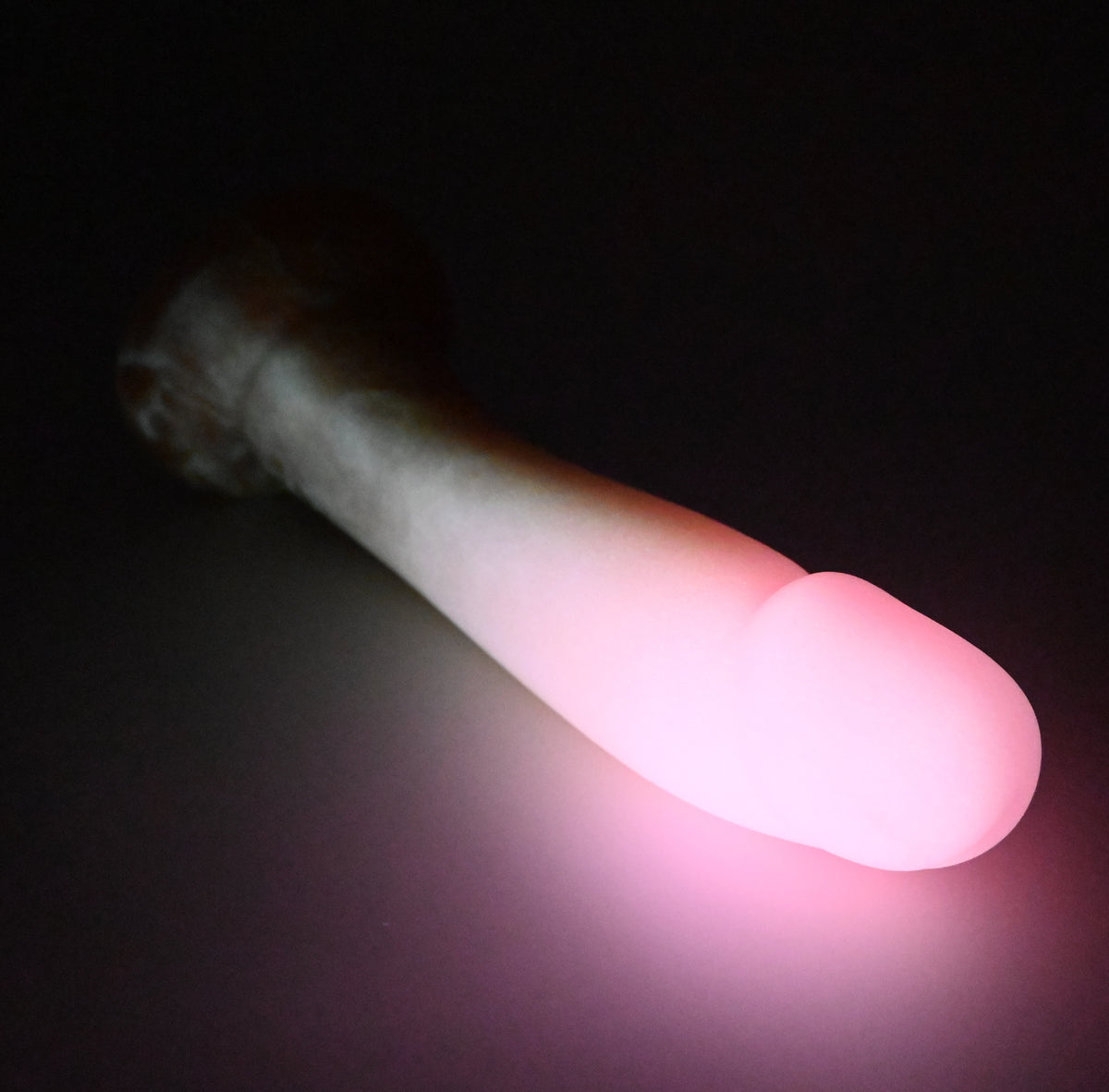 Z4SGM37 Caelus Large 0030 UV GITD