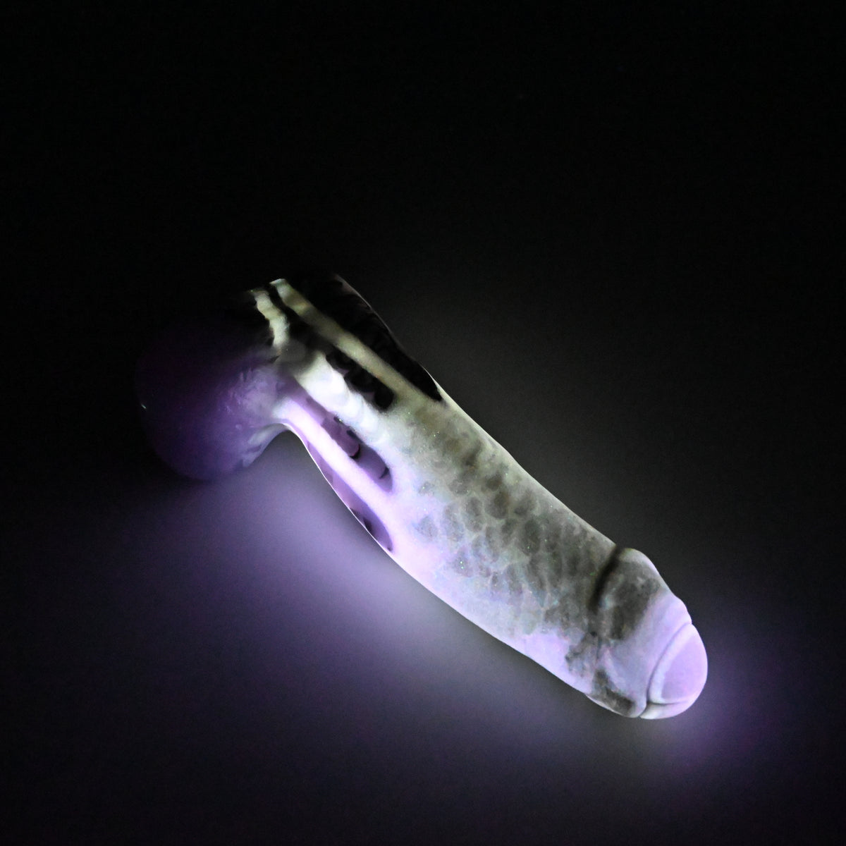R2MKR75 Orion Small 0050 UV GITD CS