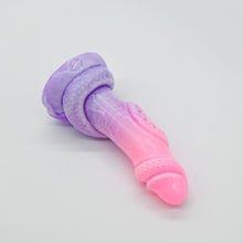 Load image into Gallery viewer, 32MHL90 Celia Small 0050 UV GITD
