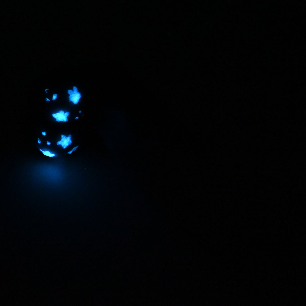 93SKQ99 Kronos Medium 0030 UV GITD CS
