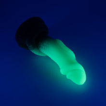 Load image into Gallery viewer, 33MJP19 Celia Medium 0050 UV GITD
