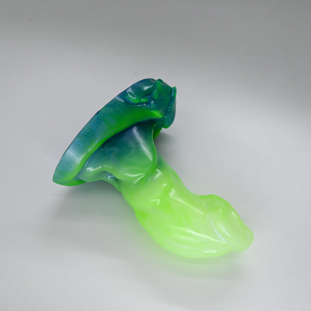 R2SKR66 Oberon Small 0030 UV GITD CS