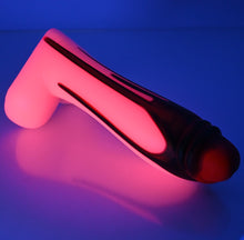 Load image into Gallery viewer, Q3MEJ42 Aquus Medium 0050 UV GITD
