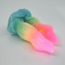 Load image into Gallery viewer, A2MGK32 Alara Small 0050 UV GITD
