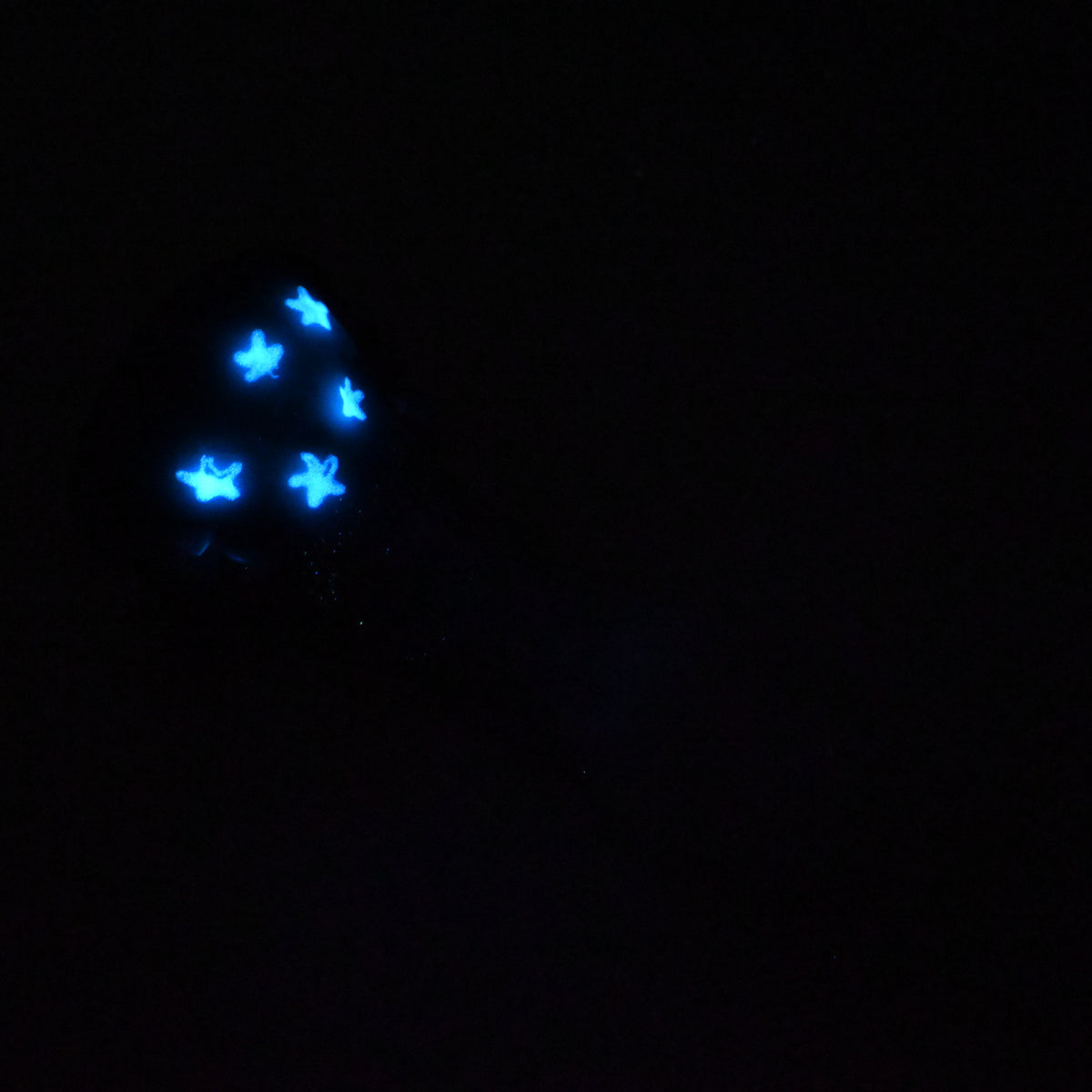 V3SKR98 Vaeriya Medium 0030 UV GITD CS