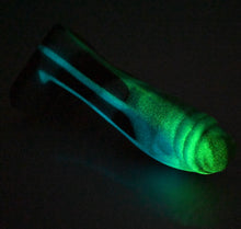 Load image into Gallery viewer, Q3SEJ47 Aquus Medium 0030 UV GITD CS
