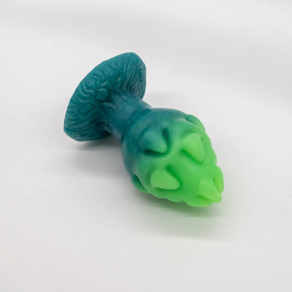 F3MJP83 Dragonfruit Plug Medium 0050 UV GITD