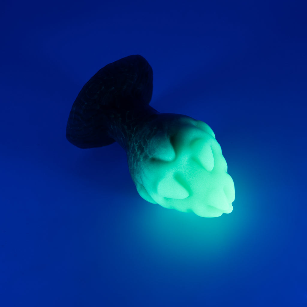 F3MJP83 Dragonfruit Plug Medium 0050 UV GITD
