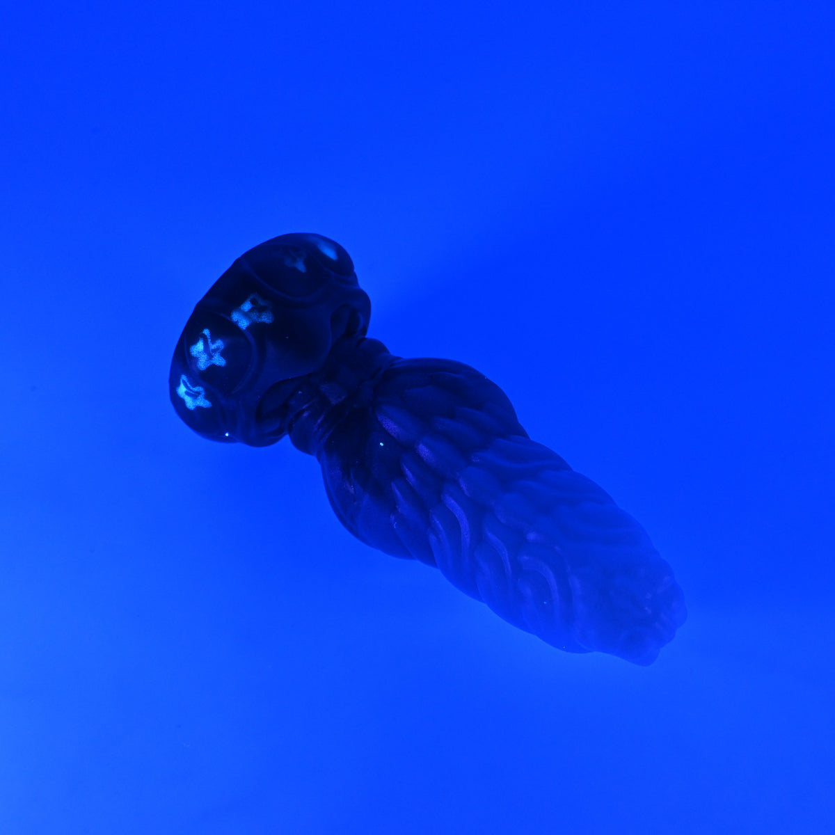 P2SKR69 Pluto Small 0030 UV GITD CS