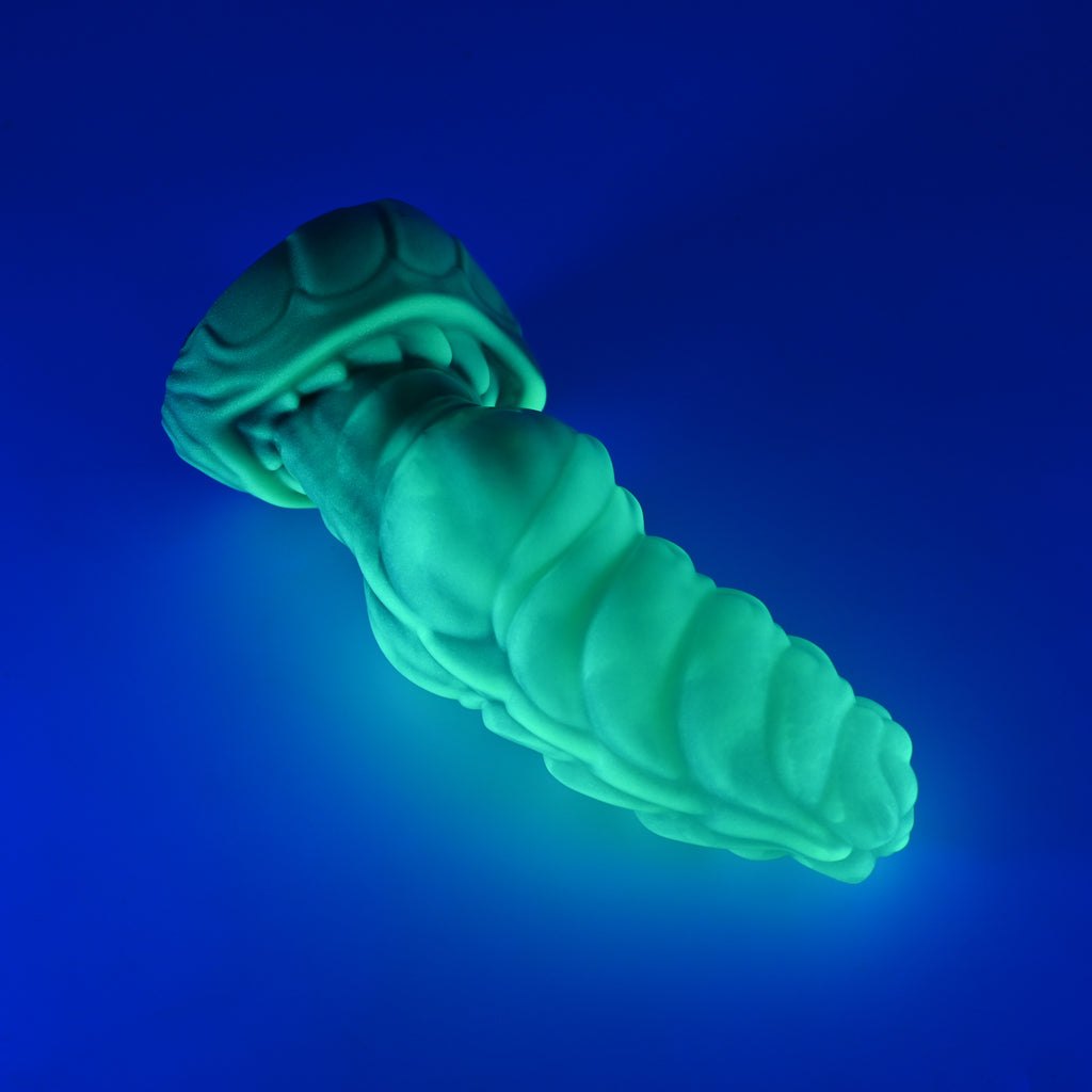 P3MKR70 Pluto Medium 0050 UV GITD CS