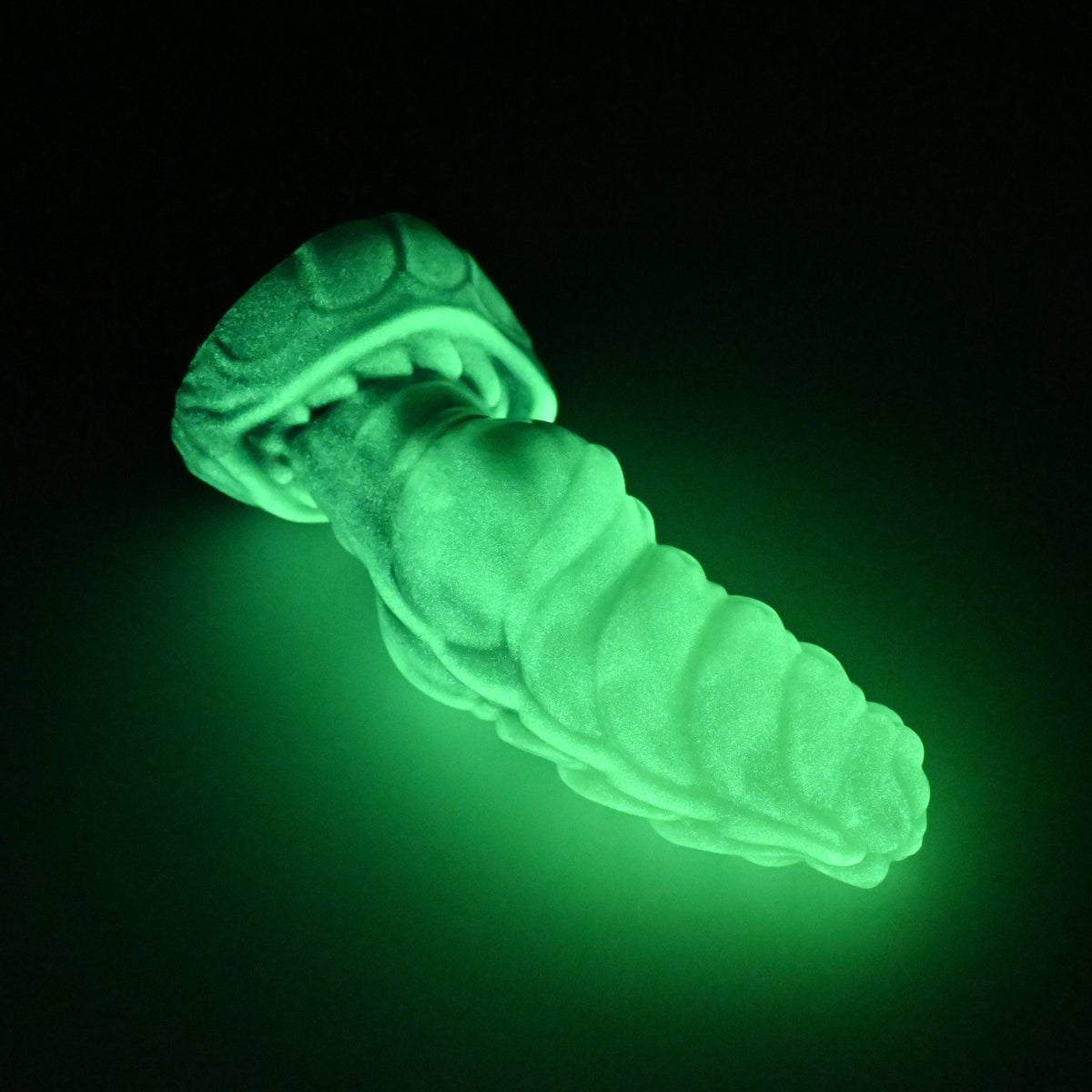 P3MKR70 Pluto Medium 0050 UV GITD CS