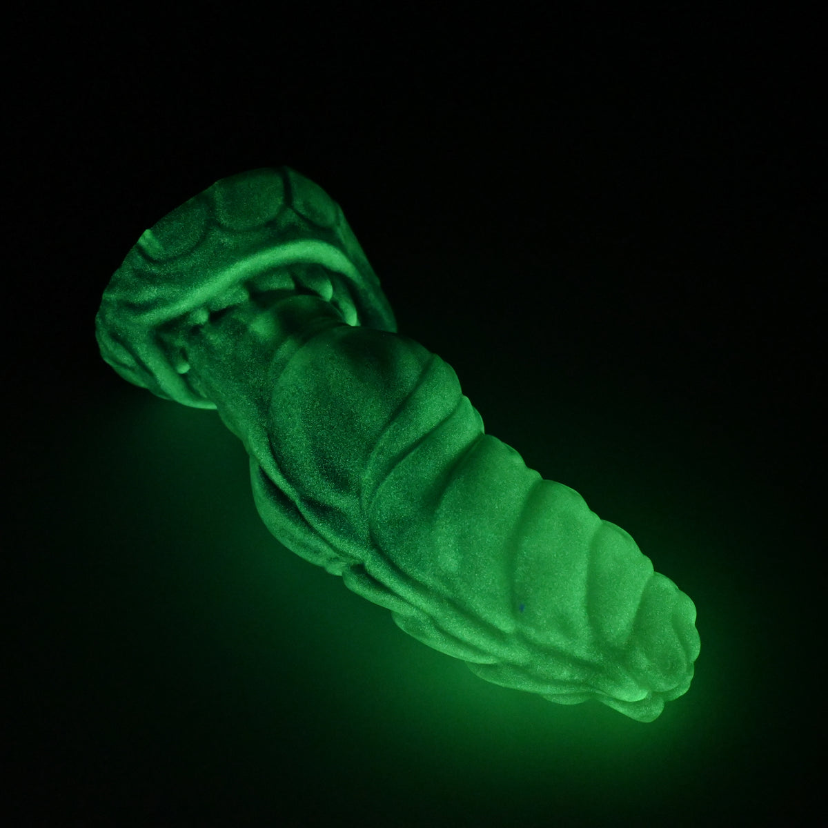 P4MKR72 Pluto Large 0050 UV GITD CS