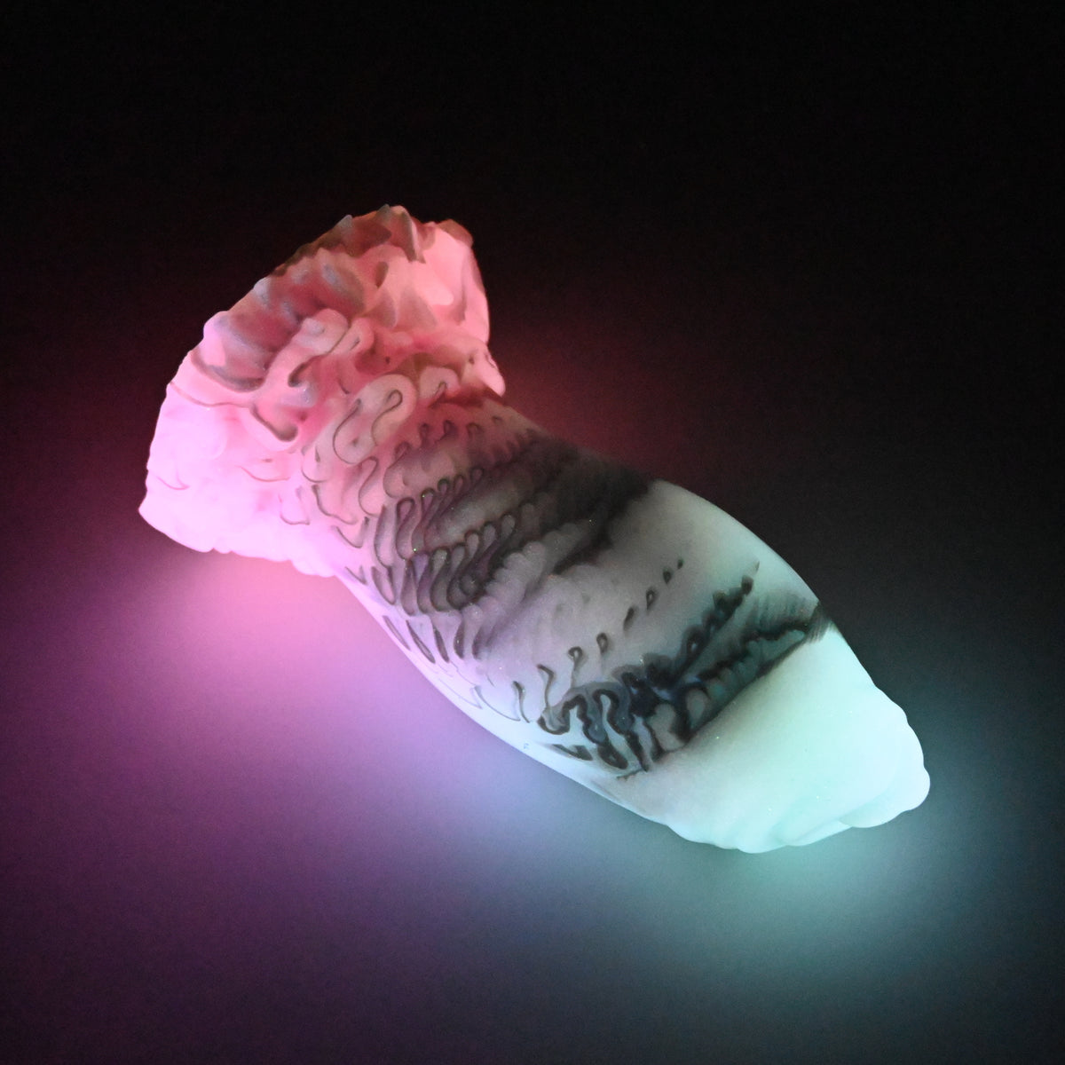 83SKQ84 Hue Medium 0030 UV GITD