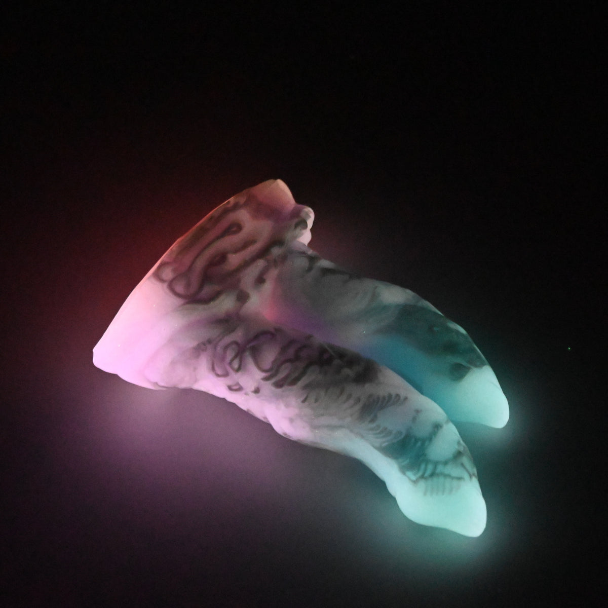 22SKQ35 Vasuki Small 0030 UV GITD