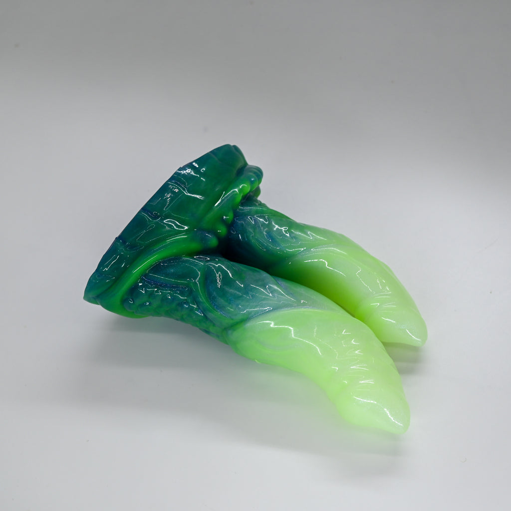 22MKQ36 Vasuki Small 0030 UV GITD CS