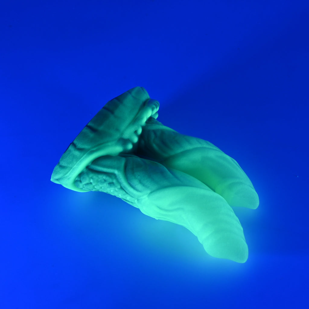 22MKQ36 Vasuki Small 0030 UV GITD CS