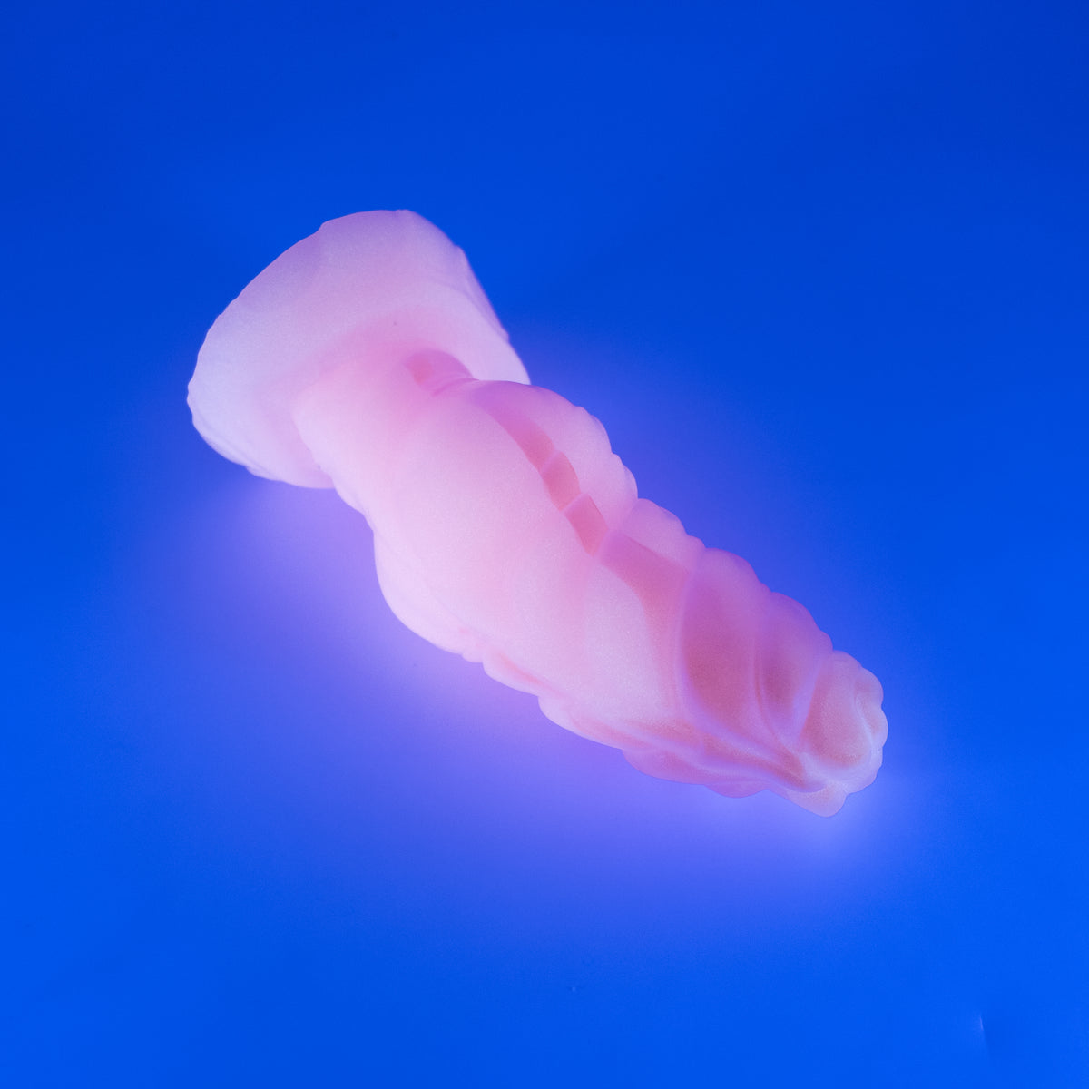 P2XJQ17 Pluto Small 0020 UV GITD CS