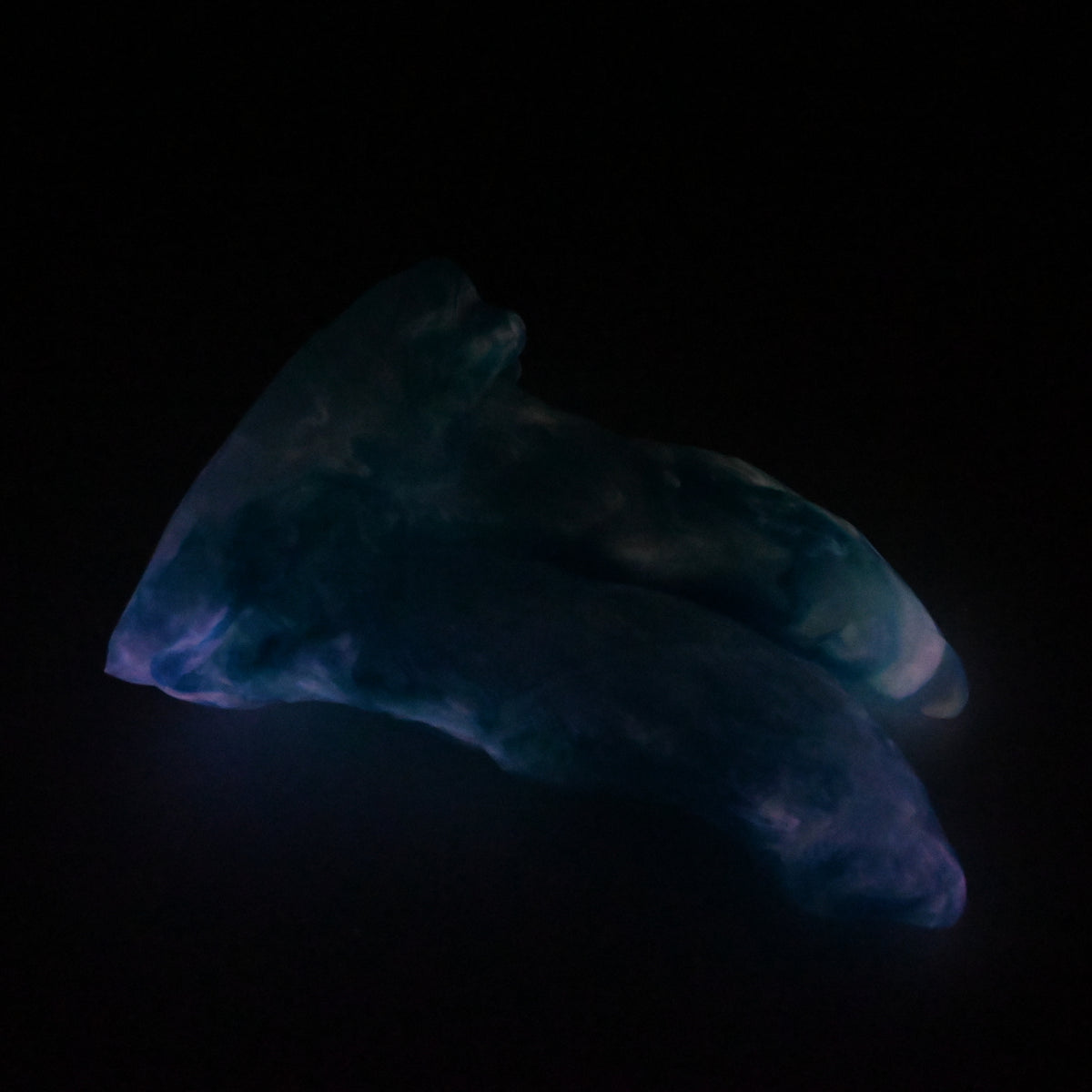 23TKQ44 Vasuki Medium NC 0031 UV GITD CS