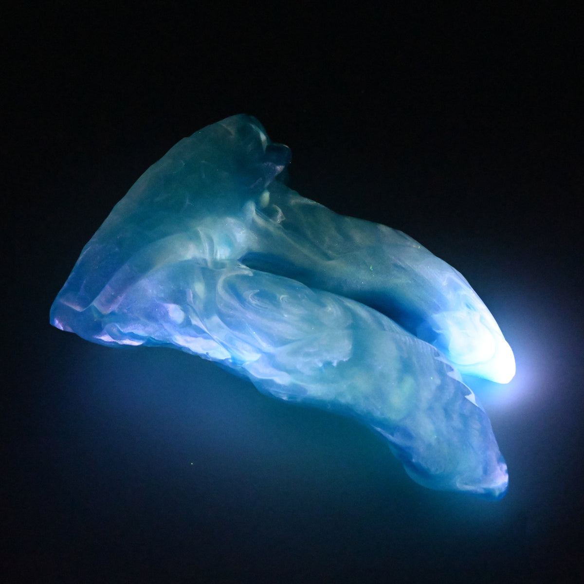 24TKQ48 Vasuki Large NC 0031 UV GITD CS