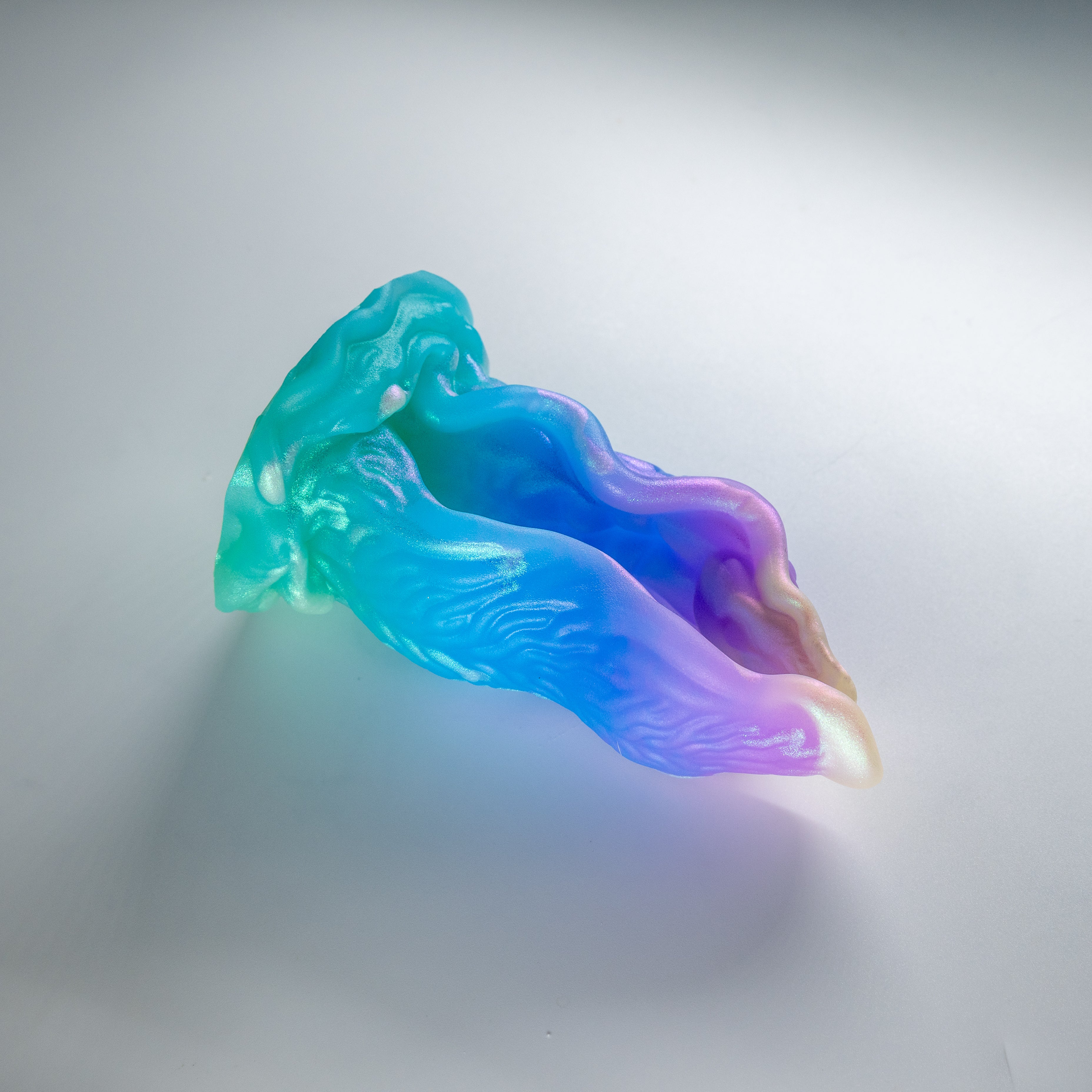 A2SJP65 Alara Small 0030 UV GITD CS