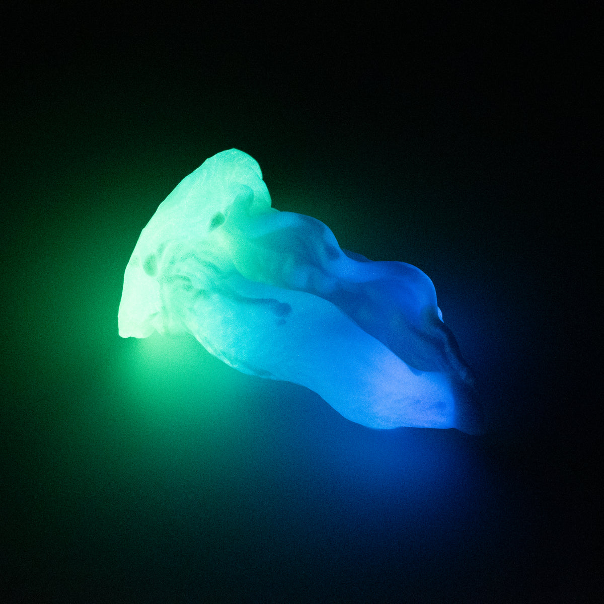 A2SJP65 Alara Small 0030 UV GITD CS