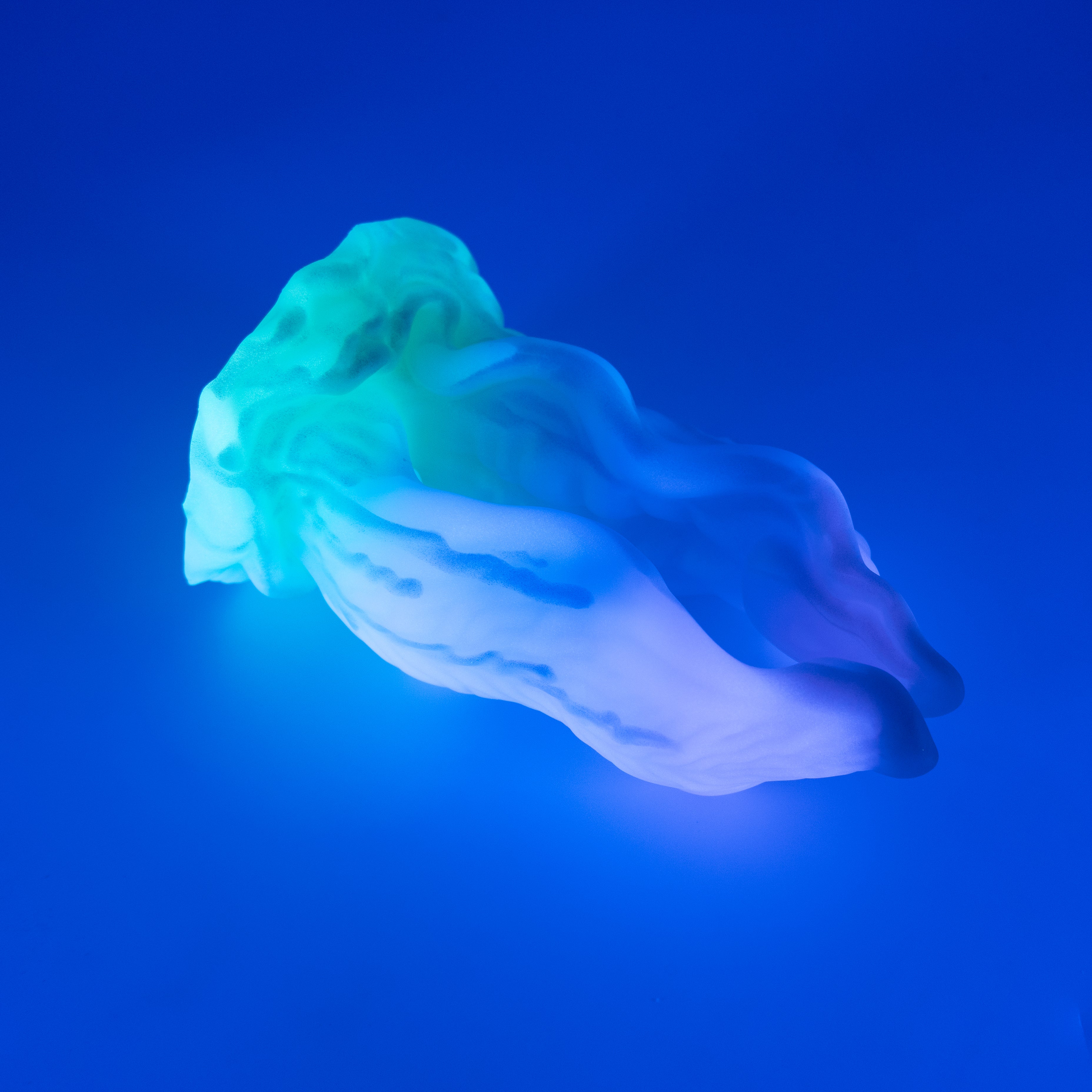 A3SJP67 Alara Medium 0030 UV GITD CS