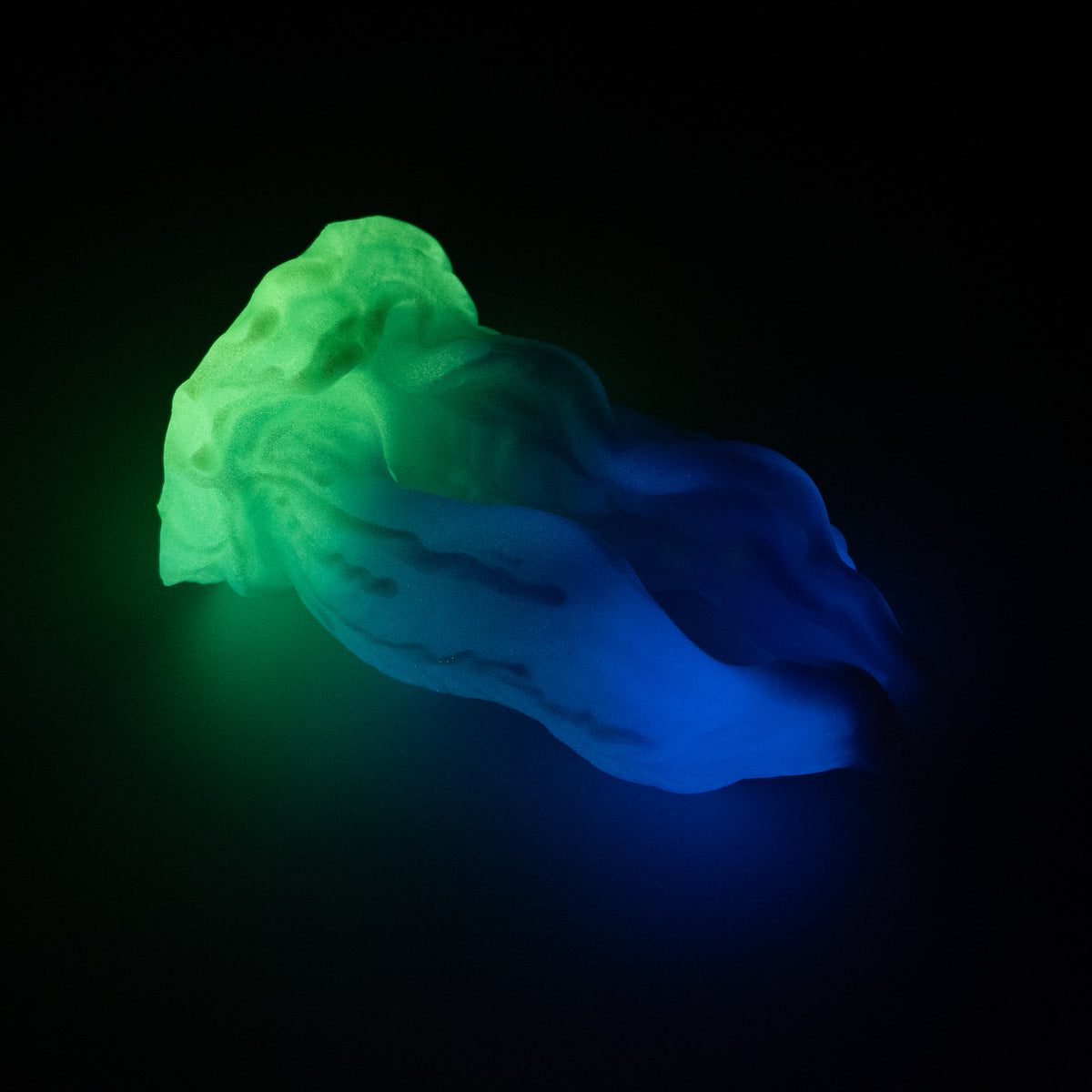 A3SJP67 Alara Medium 0030 UV GITD CS