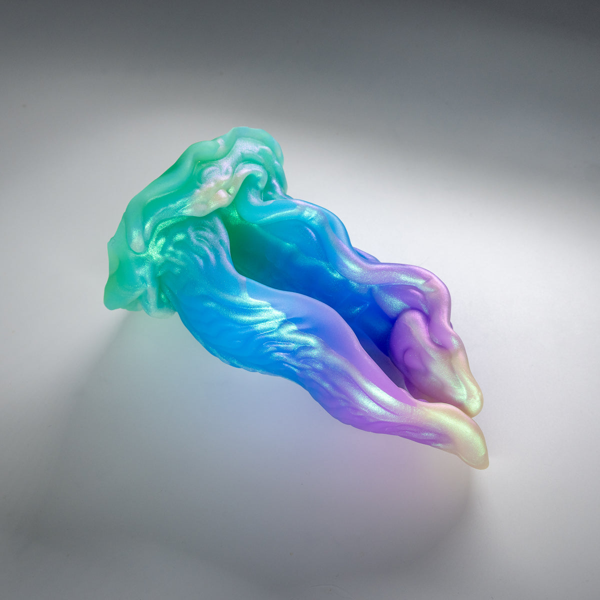 A4SJP68 Alara Large 0030 UV GITD CS