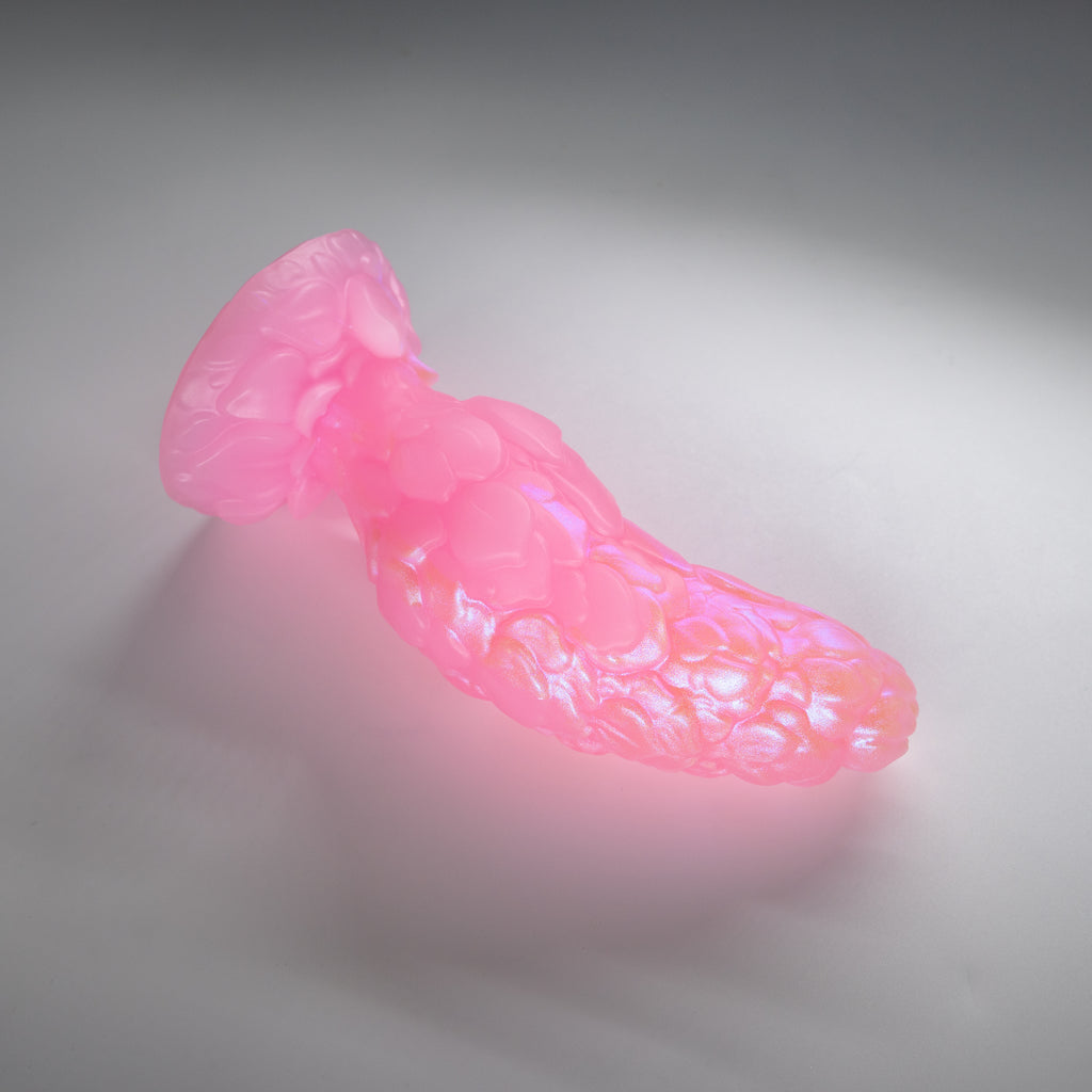 B2XJP73 Flora Small 0020 UV GITD CS