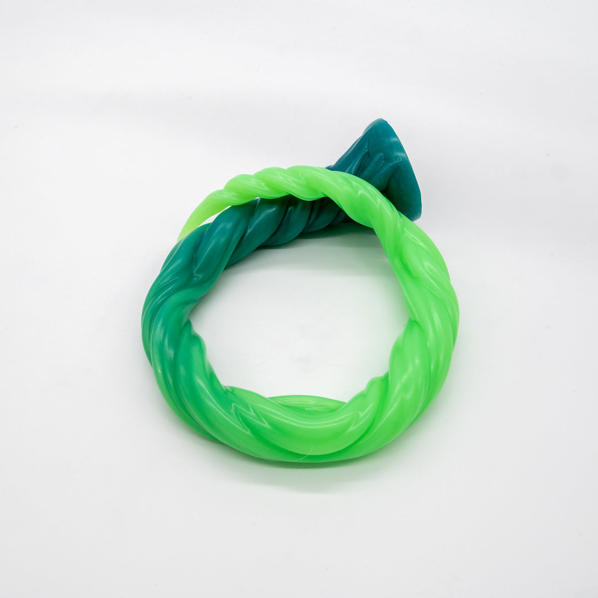 S4MJQ44 Sera's Horn Large 0050 UV GITD