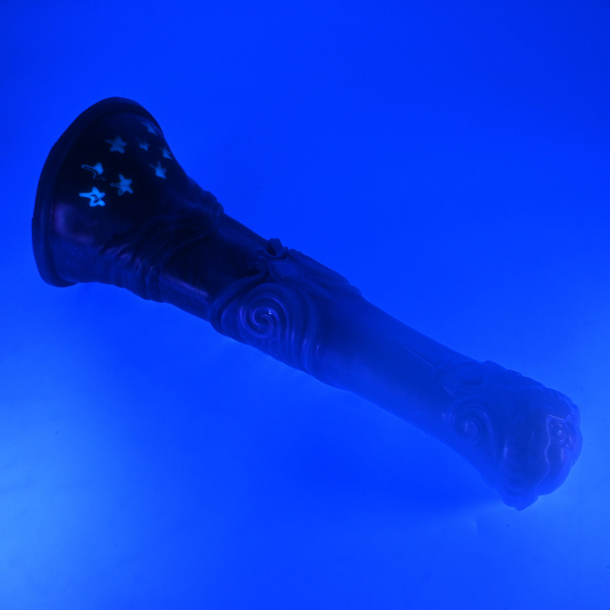 U4SKR96 Cirrus Large 0030 UV GITD CS