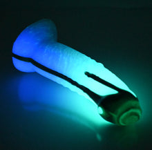 Load image into Gallery viewer, T2MEJ81 Titan Small 0050 UV GITD
