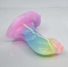 Load image into Gallery viewer, R2XEJ64 Oberon Small 0020 UV GITD
