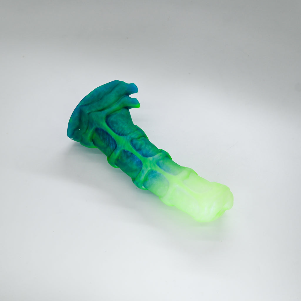 42MKQ56 Helhestr Small 0050 UV GITD CS