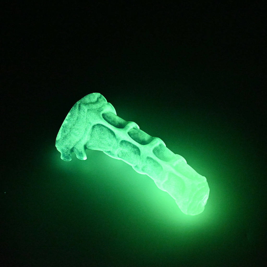 42MKQ56 Helhestr Small 0050 UV GITD CS
