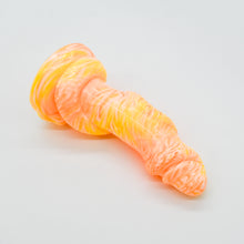 Load image into Gallery viewer, 33MHN55u Celia Medium 0050 UV GITD GHU
