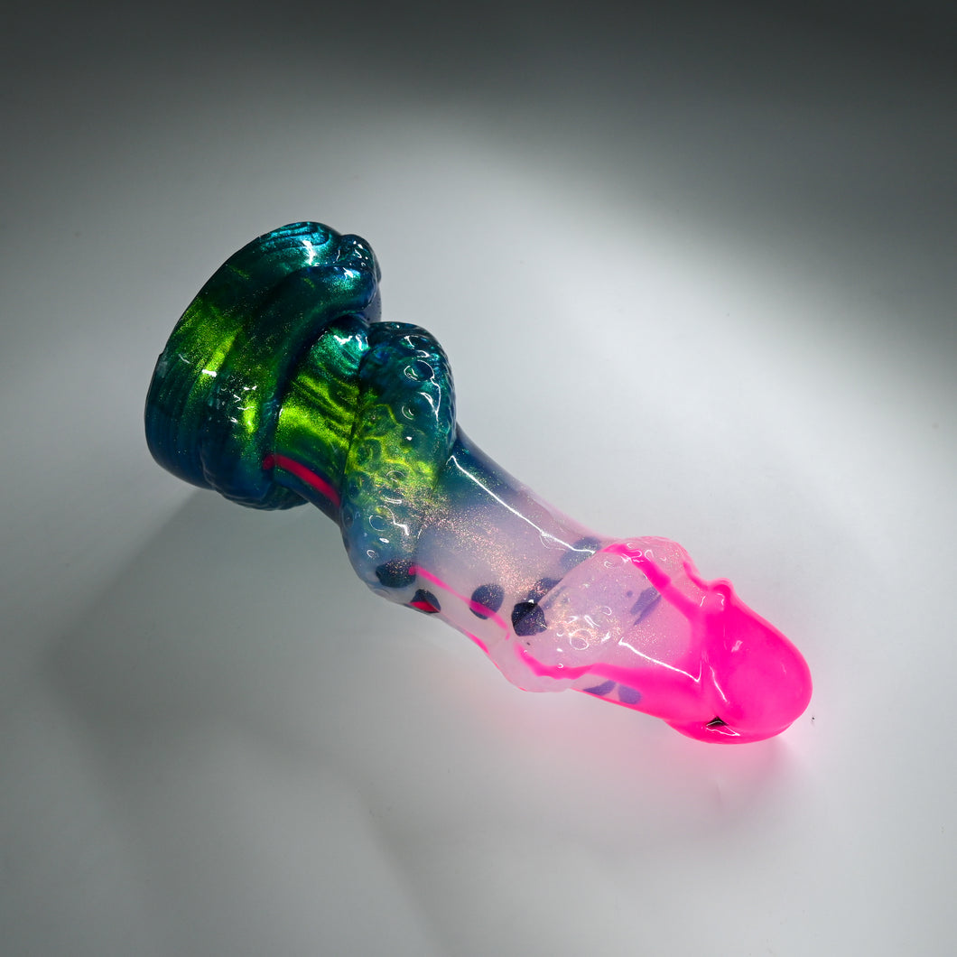 34THN63^ Celia Large NC 0031 UV CS GHPA