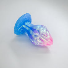 Load image into Gallery viewer, F3SHN79 Dragonfruit Plug Medium 0030 UV GITD CS
