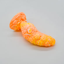 Load image into Gallery viewer, B3MHN72 Flora Medium 0050 UV GITD
