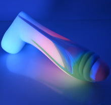 Load image into Gallery viewer, Q4MEL67 Aquus Large 0050 UV GITD
