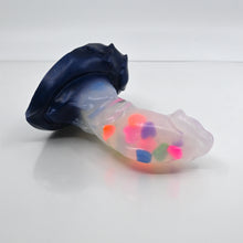 Load image into Gallery viewer, R2TCQ45 Oberon Small NC 0031 UV GITD *FLOP*
